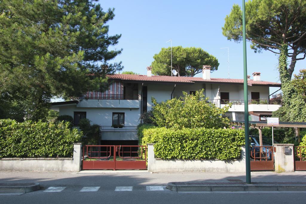 Villa Renata Lignano Sabbiadoro Quarto foto